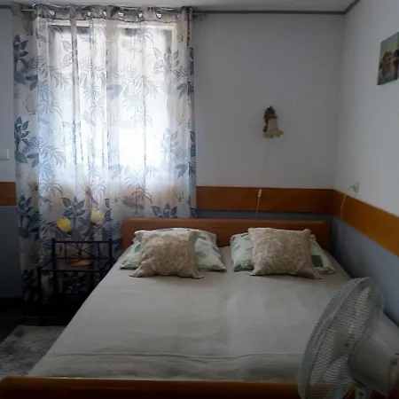 Apartment Alena Sarmellek