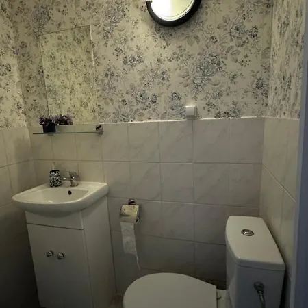 Alena Apartment Sarmellek